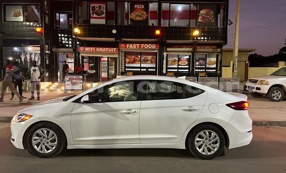 Acheter Import Voiture Hyundai Elantra Blanc à Dakar, Dakar Acheter Import Voiture Hyundai Elantra Blanc à Dakar, Dakar