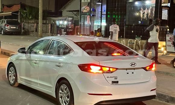 Acheter Import Voiture Hyundai Elantra Blanc à Dakar, Dakar Acheter Import Voiture Hyundai Elantra Blanc à Dakar, Dakar