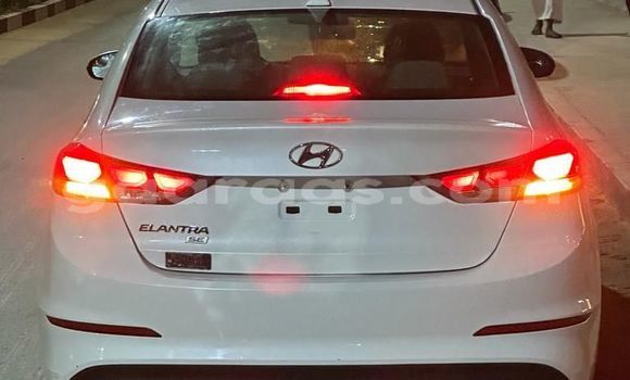 Acheter Import Voiture Hyundai Elantra Blanc à Dakar, Dakar Acheter Import Voiture Hyundai Elantra Blanc à Dakar, Dakar