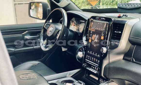 Acheter Import Voiture Dodge RAM Noir à Dakar, Dakar Acheter Import Voiture Dodge RAM Noir à Dakar, Dakar