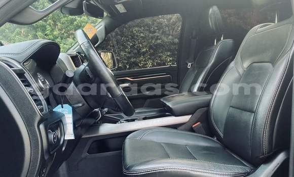 Acheter Import Voiture Dodge RAM Noir à Dakar, Dakar Acheter Import Voiture Dodge RAM Noir à Dakar, Dakar