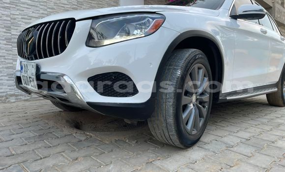 Acheter Import Voiture Mercedes‒Benz GLC Blanc à Dakar, Dakar Acheter Import Voiture Mercedes‒Benz GLC Blanc à Dakar, Dakar