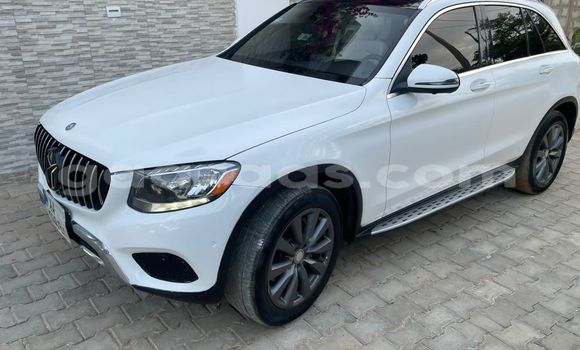 Acheter Import Voiture Mercedes‒Benz GLC Blanc à Dakar, Dakar Acheter Import Voiture Mercedes‒Benz GLC Blanc à Dakar, Dakar