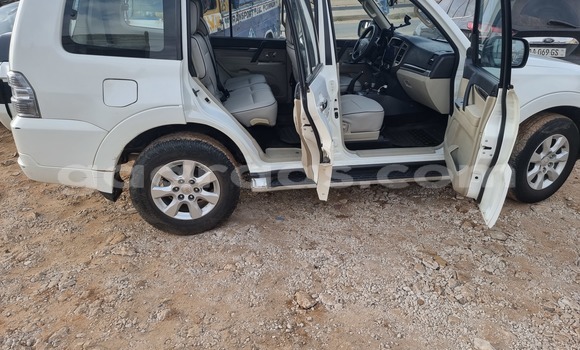 Acheter Occasion Voiture Mitsubishi Pajero Blanc à Dakar, Dakar Acheter Occasion Voiture Mitsubishi Pajero Blanc à Dakar, Dakar