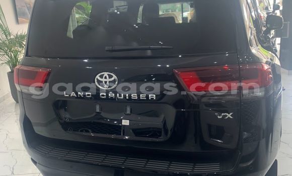 Buy Import Toyota Land Cruiser Black Car in Dakar in Dakar Buy Import Toyota Land Cruiser Black Car in Dakar in Dakar