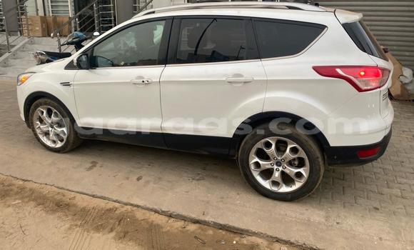 Acheter Occasion Voiture Ford Escape Blanc à Dakar, Dakar Acheter Occasion Voiture Ford Escape Blanc à Dakar, Dakar