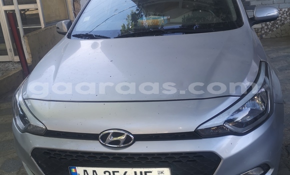 Dieundeu Occasion Hyundai i20 Silver Auto in Thiès in Région de Thiès