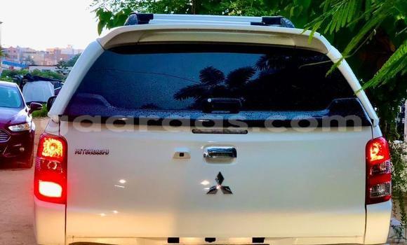 Dieundeu Imported Mitsubishi L200 White Auto in Dakar in Dakar Dieundeu Imported Mitsubishi L200 White Auto in Dakar in Dakar