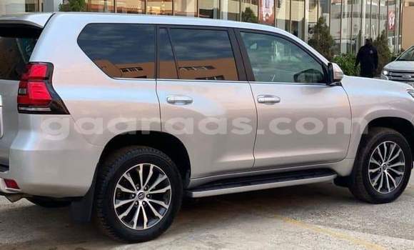 Dieundeu Occasion Toyota Land Cruiser Prado Silver Auto in Dakar in Dakar