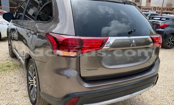 Dieundeu Occasion Mitsubishi Outlander Black Auto in Dakar in Dakar Dieundeu Occasion Mitsubishi Outlander Black Auto in Dakar in Dakar