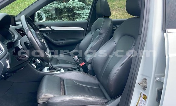 Acheter Occasion Voiture Audi Q3 Blanc à Dakar, Dakar Acheter Occasion Voiture Audi Q3 Blanc à Dakar, Dakar