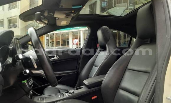 Dieundeu Occasion Mercedes-Benz C-Classe White Auto in Dakar in Dakar Dieundeu Occasion Mercedes-Benz C-Classe White Auto in Dakar in Dakar