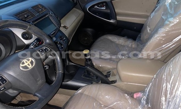 Acheter Occasion Voiture Toyota RAV4 Blanc à Dakar, Dakar Acheter Occasion Voiture Toyota RAV4 Blanc à Dakar, Dakar