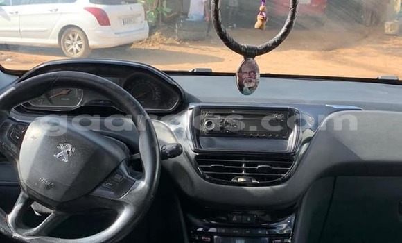 Acheter Occasion Voiture Peugeot 2008 Rouge à Dakar, Dakar Acheter Occasion Voiture Peugeot 2008 Rouge à Dakar, Dakar