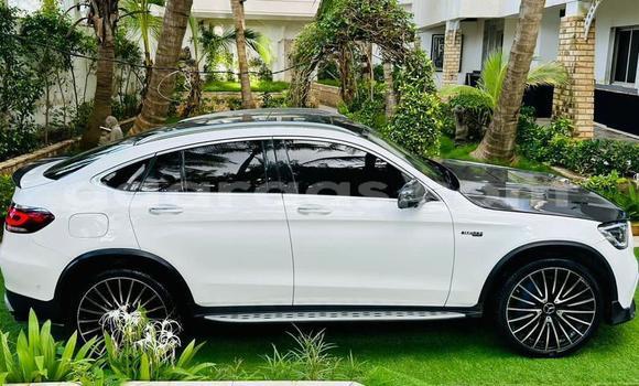 Acheter Import Voiture Mercedes‒Benz GLC Blanc à Dakar, Dakar Acheter Import Voiture Mercedes‒Benz GLC Blanc à Dakar, Dakar