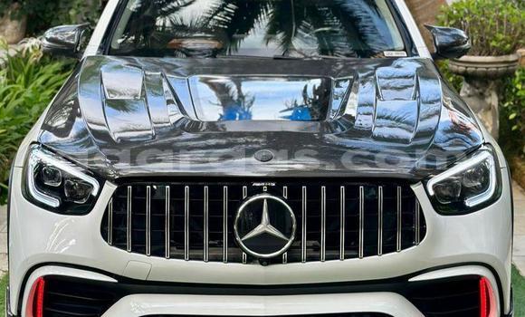Acheter Import Voiture Mercedes‒Benz GLC Blanc à Dakar, Dakar Acheter Import Voiture Mercedes‒Benz GLC Blanc à Dakar, Dakar