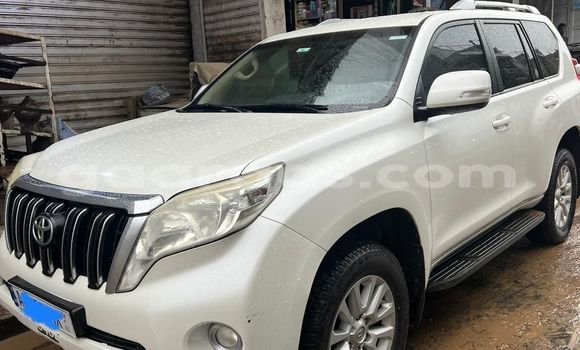 Dieundeu Occasion Toyota Prado White Auto in Dakar in Dakar Dieundeu Occasion Toyota Prado White Auto in Dakar in Dakar