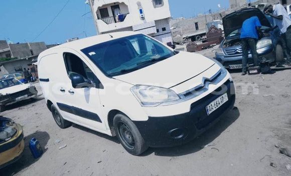 Acheter Occasion Voiture Citroen Berlingo Blanc à Dakar, Dakar Acheter Occasion Voiture Citroen Berlingo Blanc à Dakar, Dakar
