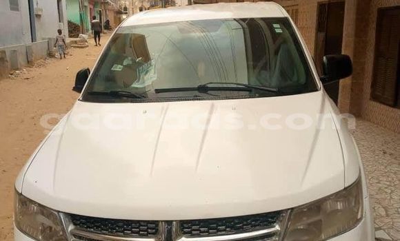 Dieundeu Occasion Dodge Journey White Auto in Dakar in Dakar