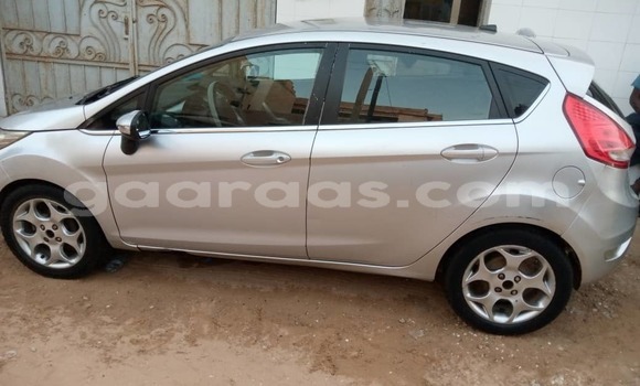 Acheter Occasion Voiture Ford Fiesta Gris à Dakar, Dakar Acheter Occasion Voiture Ford Fiesta Gris à Dakar, Dakar