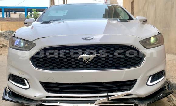 Buy Used FORD MUSTANG White Car in Dakar in Dakar