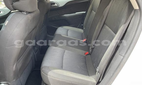 Acheter Import Voiture Citroen C4 Blanc à Dakar, Dakar Acheter Import Voiture Citroen C4 Blanc à Dakar, Dakar