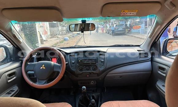 Acheter Import Voiture Mitsubishi L200 Blanc à Dakar, Dakar Acheter Import Voiture Mitsubishi L200 Blanc à Dakar, Dakar