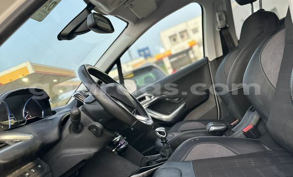 Buy Import Peugeot 3008 White Car in Dakar in Dakar Buy Import Peugeot 3008 White Car in Dakar in Dakar