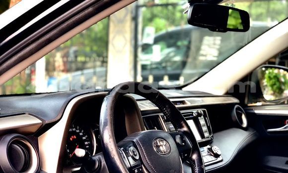 Acheter Import Voiture Toyota RAV4 Noir à Dakar, Dakar Acheter Import Voiture Toyota RAV4 Noir à Dakar, Dakar