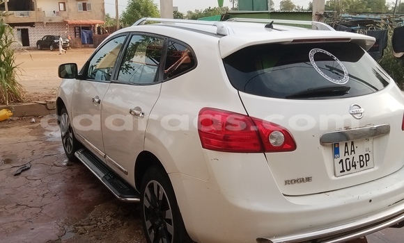 Acheter Occasion Voiture Nissan Rogue Blanc à Mbour, Thies