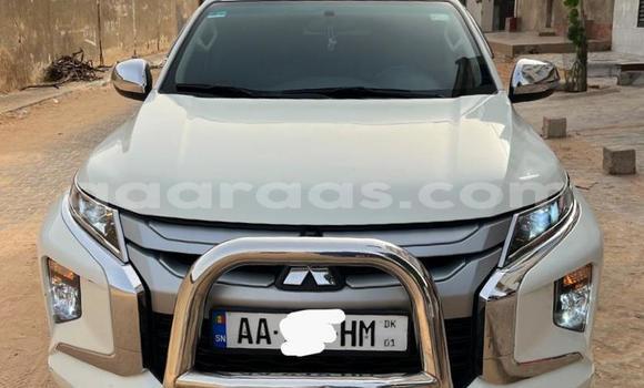 Acheter Occasion Voiture Mitsubishi L200 Blanc à Dakar, Dakar Acheter Occasion Voiture Mitsubishi L200 Blanc à Dakar, Dakar