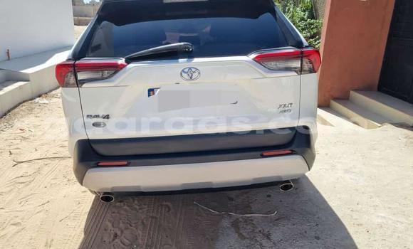 Dieundeu Imported Toyota RAV4 White Auto in Dakar in Dakar Dieundeu Imported Toyota RAV4 White Auto in Dakar in Dakar