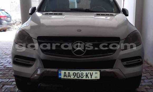 Dieundeu Occasion Mercedes‒Benz ML–Class White Auto in Dakar in Dakar Dieundeu Occasion Mercedes‒Benz ML–Class White Auto in Dakar in Dakar