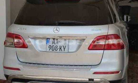 Dieundeu Occasion Mercedes‒Benz ML–Class White Auto in Dakar in Dakar Dieundeu Occasion Mercedes‒Benz ML–Class White Auto in Dakar in Dakar