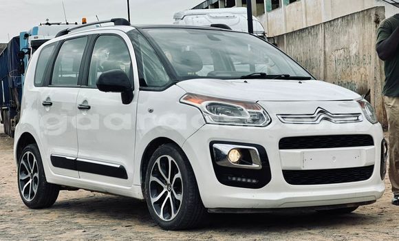 Buy Import Citroen C3 Picasso White Car in Dakar in Dakar Buy Import Citroen C3 Picasso White Car in Dakar in Dakar