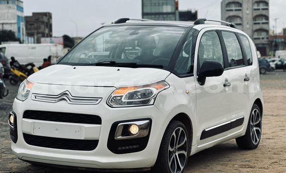 Buy Import Citroen C3 Picasso White Car in Dakar in Dakar Buy Import Citroen C3 Picasso White Car in Dakar in Dakar