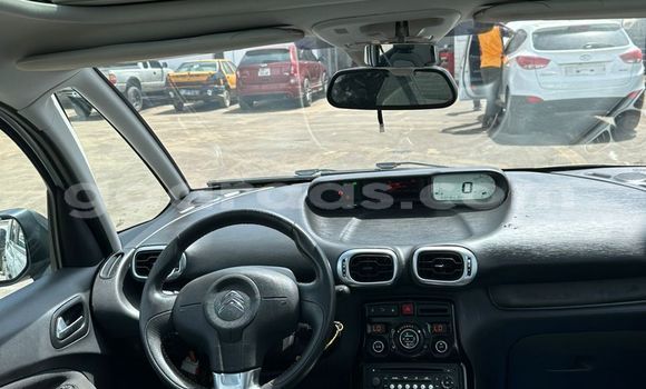 Buy Import Citroen C3 Picasso White Car in Dakar in Dakar Buy Import Citroen C3 Picasso White Car in Dakar in Dakar