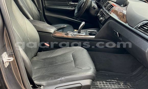 Dieundeu Occasion BMW 3200 Silver Auto in Dakar in Dakar Dieundeu Occasion BMW 3200 Silver Auto in Dakar in Dakar