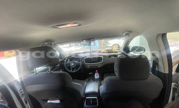 Acheter Occasion Voiture Kia Sorento Blanc à Dakar, Dakar Acheter Occasion Voiture Kia Sorento Blanc à Dakar, Dakar