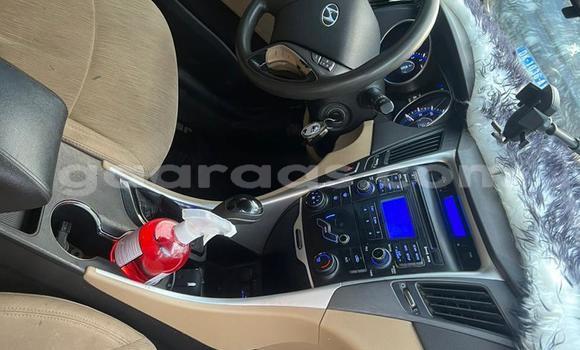 Dieundeu Occasion Hyundai Sonata White Auto in Dakar in Dakar Dieundeu Occasion Hyundai Sonata White Auto in Dakar in Dakar