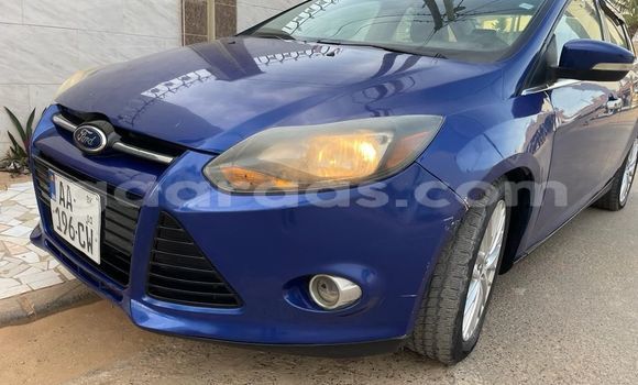 Buy Used Ford Focus Blue Car in Dakar in Dakar