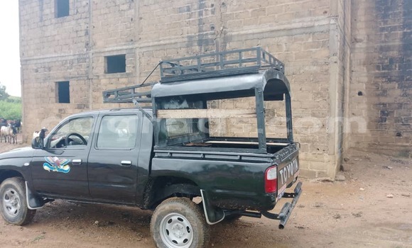 Acheter Occasion Voiture Toyota Hilux Noir à Bakel, Tambacounda Acheter Occasion Voiture Toyota Hilux Noir à Bakel, Tambacounda