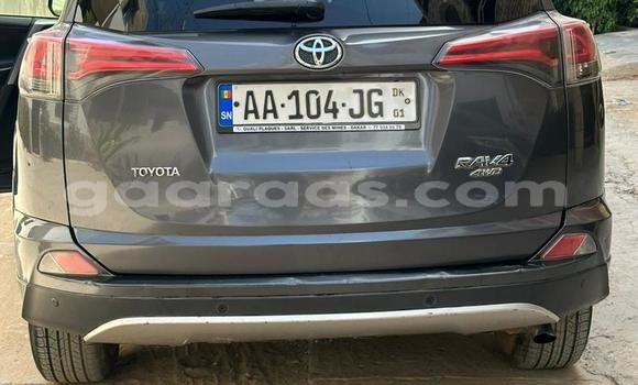 Acheter Occasion Voiture Toyota RAV4 Gris à Dakar, Dakar Acheter Occasion Voiture Toyota RAV4 Gris à Dakar, Dakar