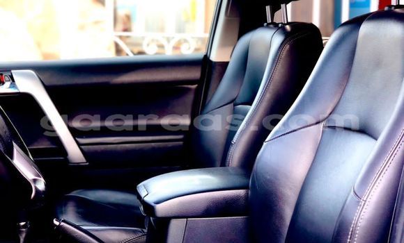 Acheter Import Voiture Toyota Land Cruiser Prado Gris à Dakar, Dakar Acheter Import Voiture Toyota Land Cruiser Prado Gris à Dakar, Dakar