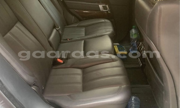 Dieundeu Beess Land Rover Range Rover Vogue Silver Auto in Dakar in Dakar Dieundeu Beess Land Rover Range Rover Vogue Silver Auto in Dakar in Dakar