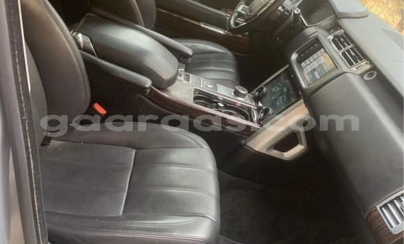 Dieundeu Beess Land Rover Range Rover Vogue Silver Auto in Dakar in Dakar Dieundeu Beess Land Rover Range Rover Vogue Silver Auto in Dakar in Dakar