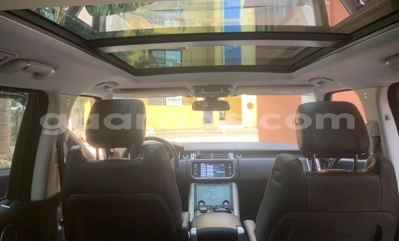 Dieundeu Beess Land Rover Range Rover Vogue Silver Auto in Dakar in Dakar Dieundeu Beess Land Rover Range Rover Vogue Silver Auto in Dakar in Dakar