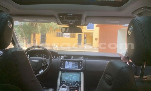 Dieundeu Beess Land Rover Range Rover Vogue Silver Auto in Dakar in Dakar Dieundeu Beess Land Rover Range Rover Vogue Silver Auto in Dakar in Dakar