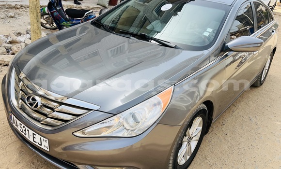 Dieundeu Occasion Hyundai Sonata Silver Auto in Dakar in Dakar Dieundeu Occasion Hyundai Sonata Silver Auto in Dakar in Dakar