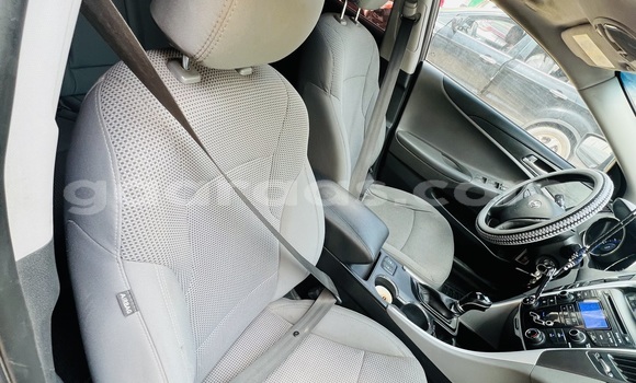 Dieundeu Occasion Hyundai Sonata Silver Auto in Dakar in Dakar Dieundeu Occasion Hyundai Sonata Silver Auto in Dakar in Dakar